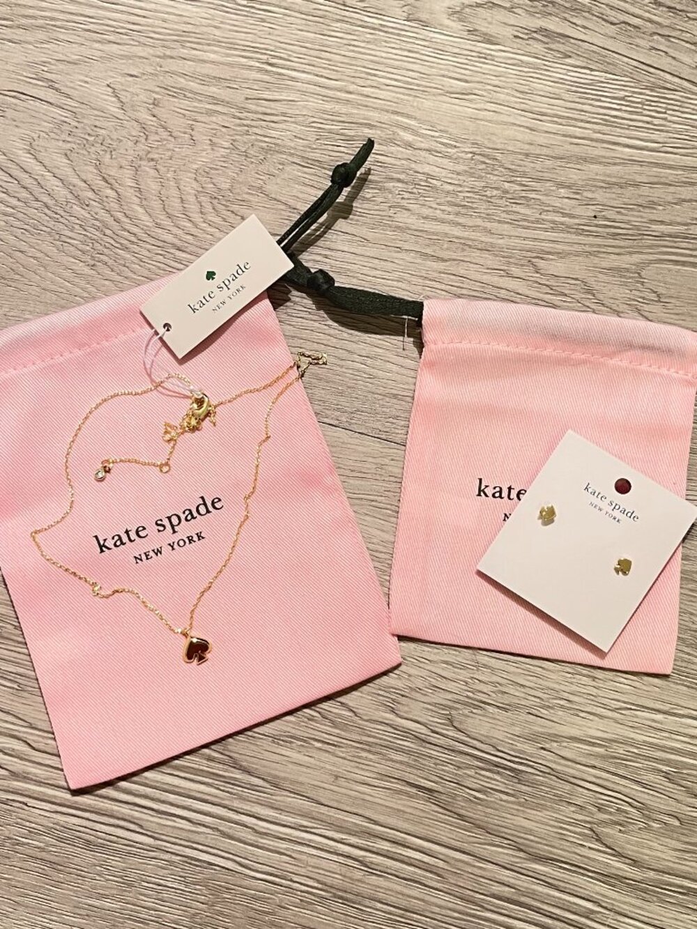 SET Kate Spade Everyday Spade Necklace and matching Earrings